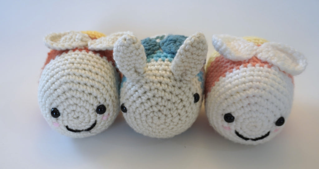 Original Holiday Bee - Customizable Handmade Crochet Amigurumi Bee